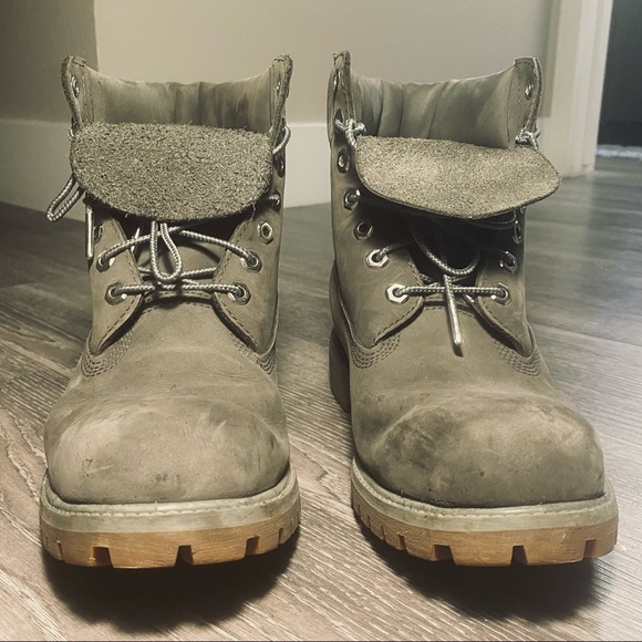 Virtually New Army Green Timberland Premium Boots - Picture 7 of 9